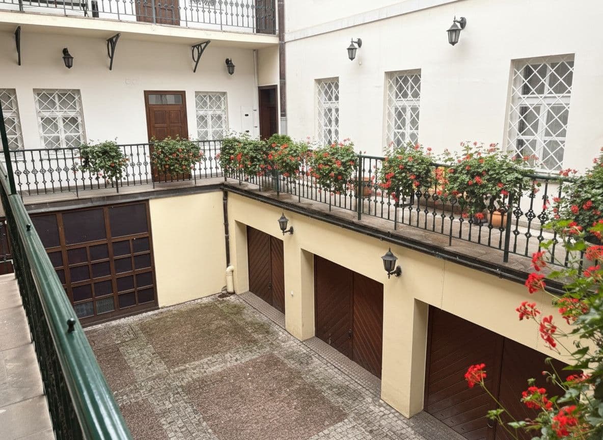 Prenájom bytu 80 m², Petrská, Praha, Praha Prenájom bytu 80 m², Petrská, Praha, Praha