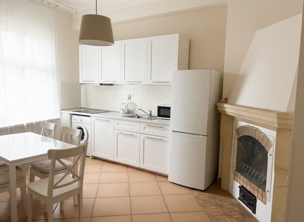 Prenájom bytu 80 m², Petrská, Praha, Praha Prenájom bytu 80 m², Petrská, Praha, Praha