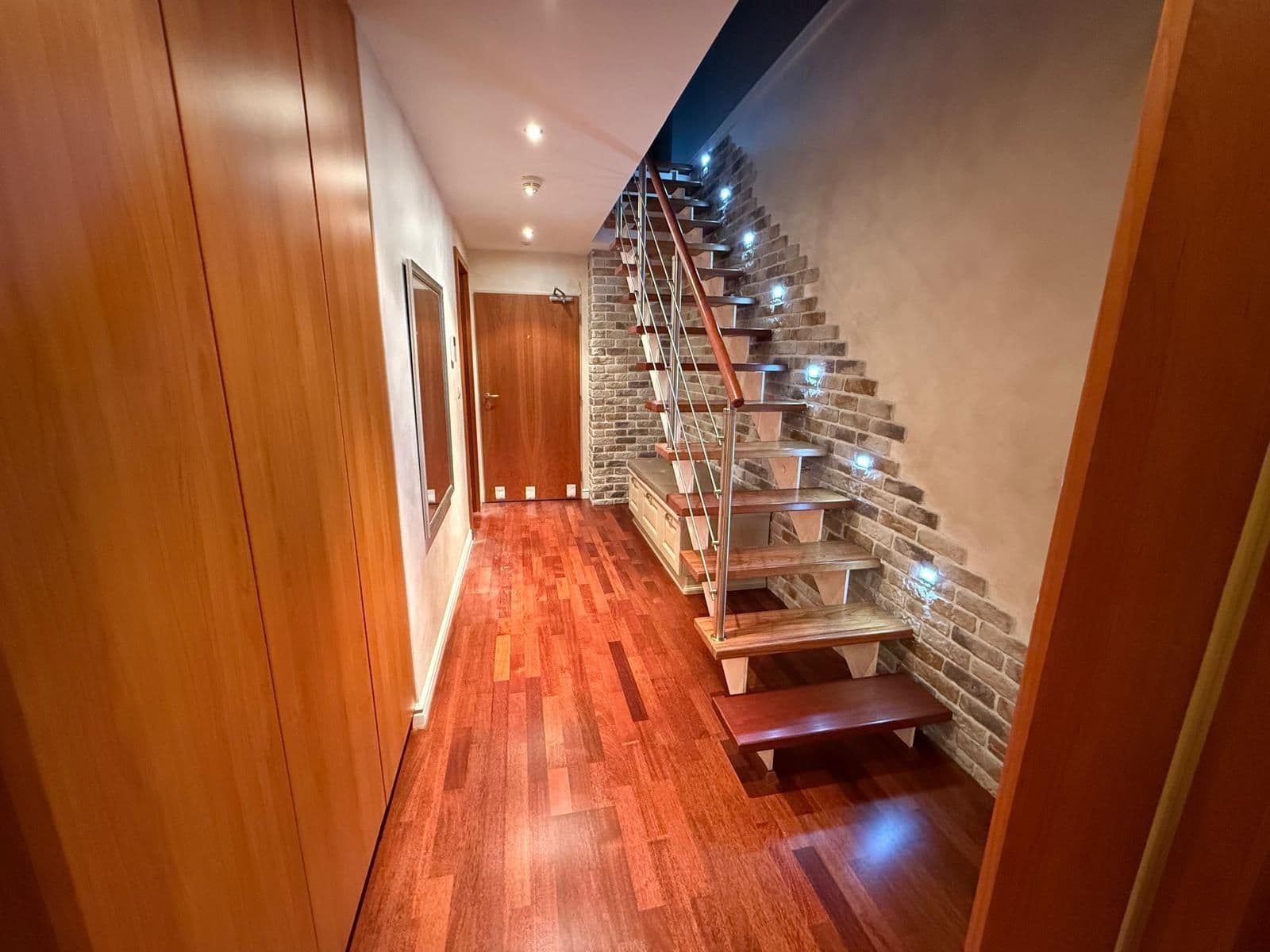 Predaj bytu 3-izbový 116 m², Ke Kapslovně, Praha, Praha Predaj bytu 3-izbový 116 m², Ke Kapslovně, Praha, Praha