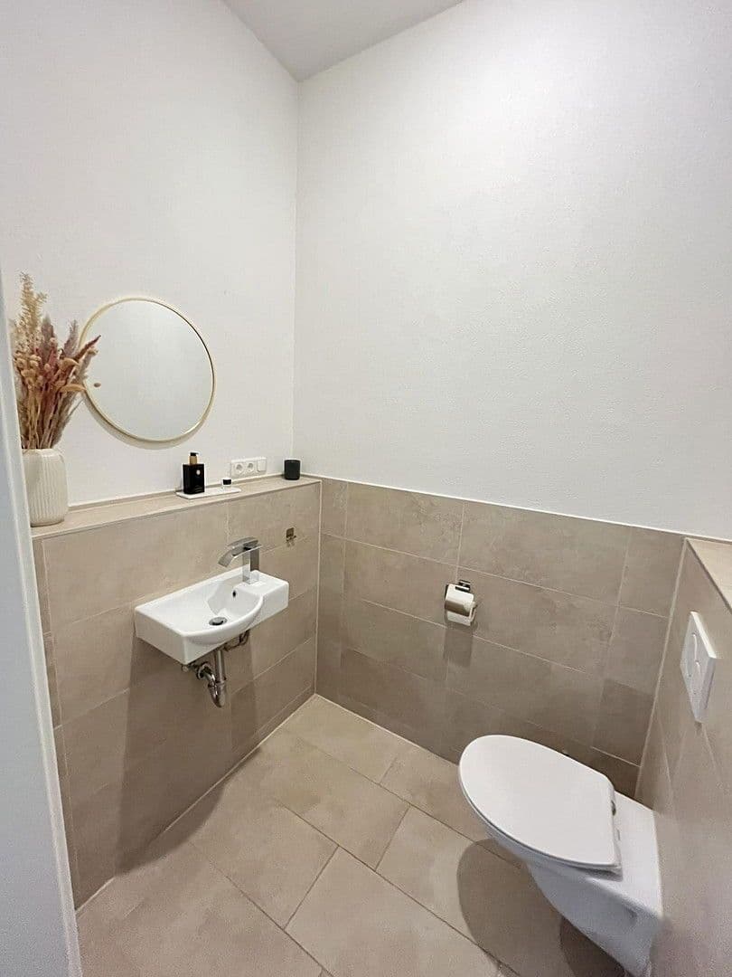 Predaj bytu 4-izbový 144 m², Greußenheim, Bavorsko Predaj bytu 4-izbový 144 m², Greußenheim, Bavorsko