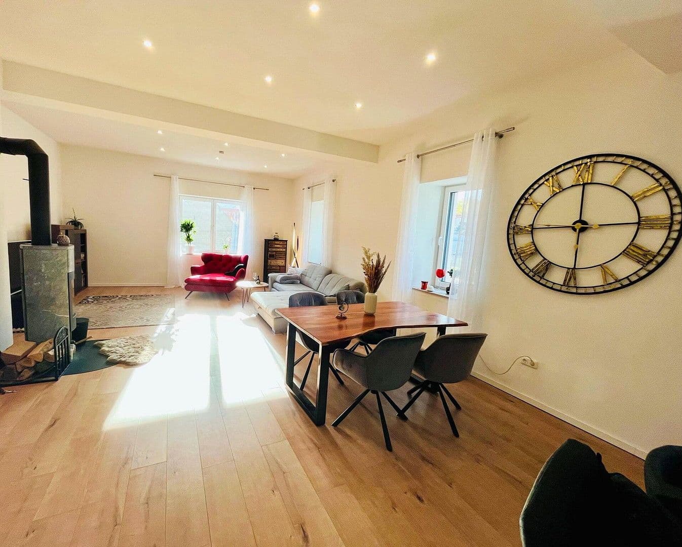 Predaj bytu 4-izbový 144 m², Greußenheim, Bavorsko Predaj bytu 4-izbový 144 m², Greußenheim, Bavorsko