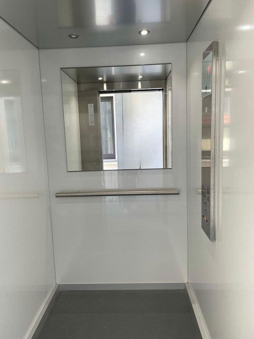 Predaj bytu 4-izbový 144 m², Greußenheim, Bavorsko Predaj bytu 4-izbový 144 m², Greußenheim, Bavorsko