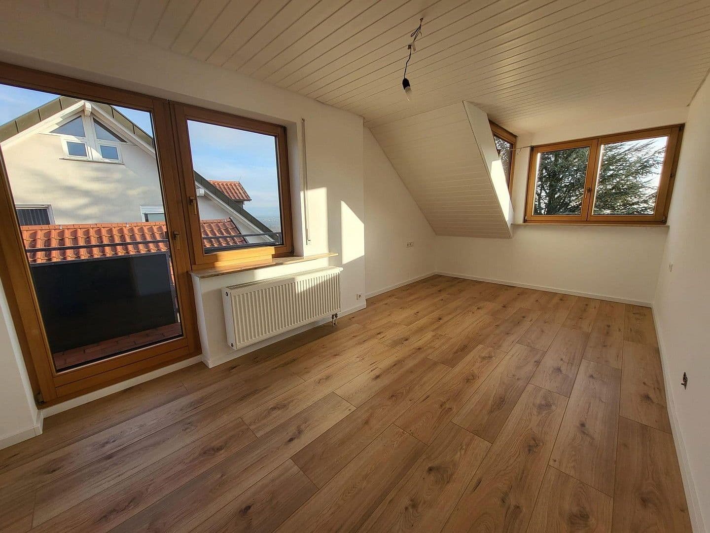 Prenájom bytu 3-izbový 80 m², Ebersbach an der Fils, Bádensko-Wurttembersko Prenájom bytu 3-izbový 80 m², Ebersbach an der Fils, Bádensko-Wurttembersko