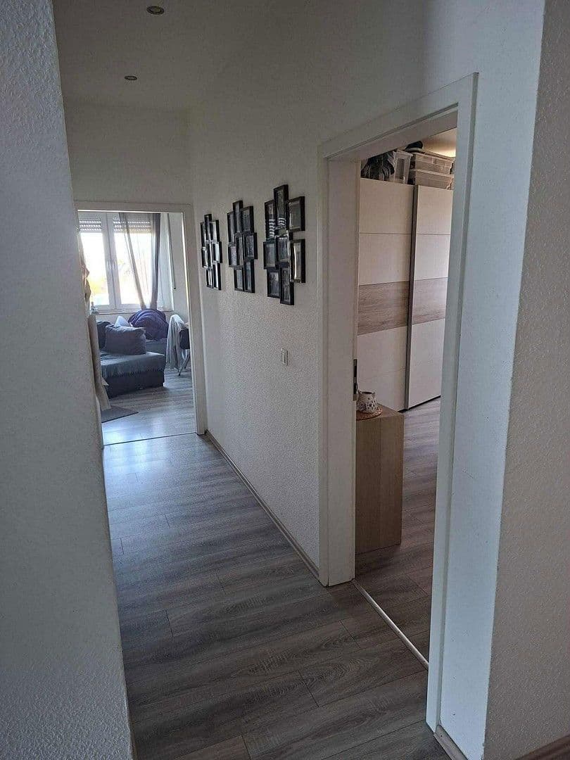 Prenájom bytu 4-izbový 105 m², Sprockhövel, Severné Porýnie - Westfálsko Prenájom bytu 4-izbový 105 m², Sprockhövel, Severné Porýnie - Westfálsko