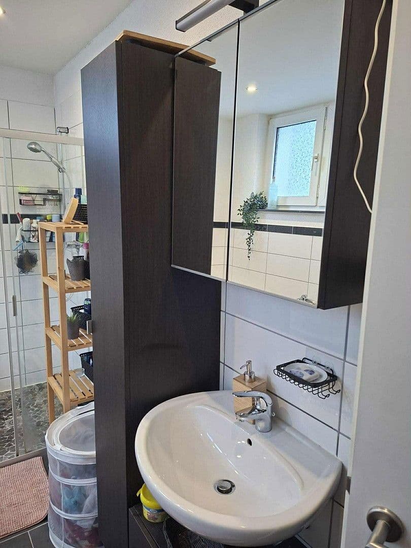 Prenájom bytu 4-izbový 105 m², Sprockhövel, Severné Porýnie - Westfálsko Prenájom bytu 4-izbový 105 m², Sprockhövel, Severné Porýnie - Westfálsko