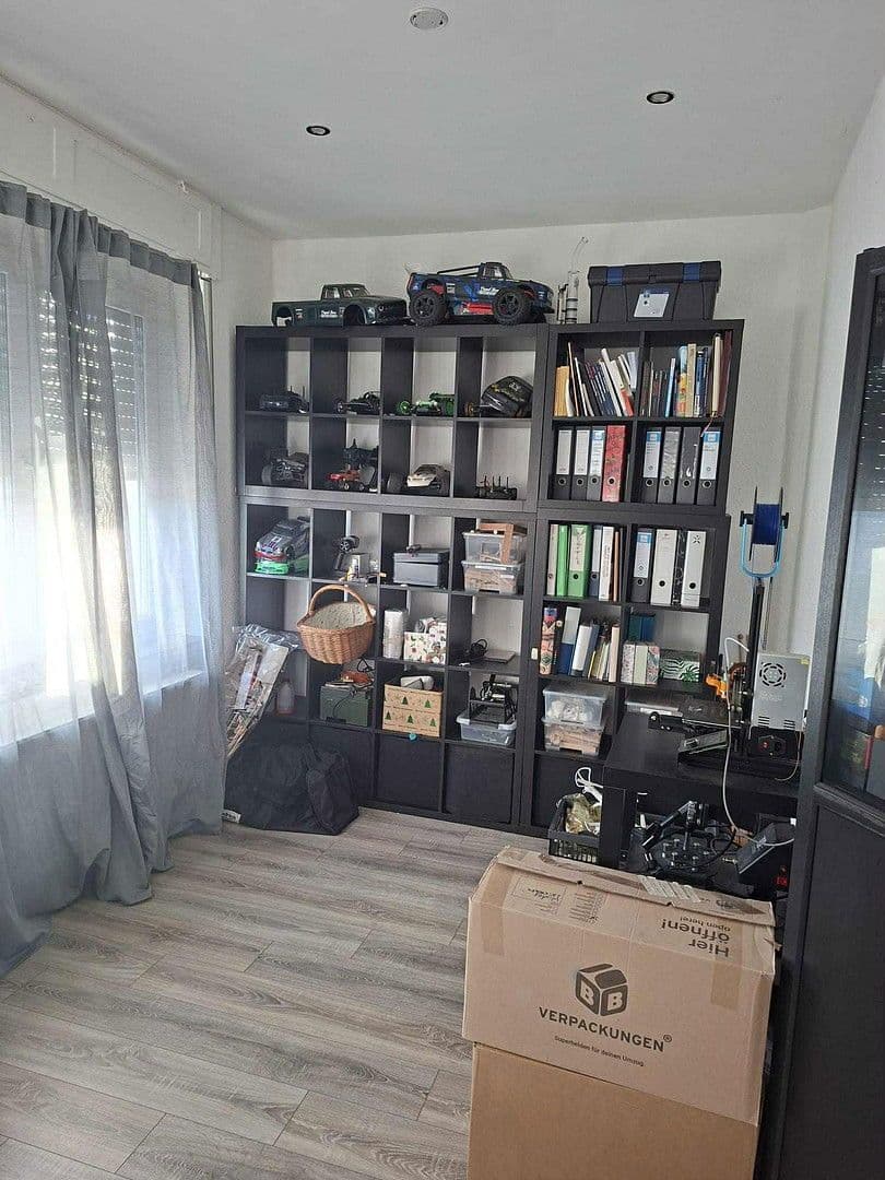 Prenájom bytu 4-izbový 105 m², Sprockhövel, Severné Porýnie - Westfálsko Prenájom bytu 4-izbový 105 m², Sprockhövel, Severné Porýnie - Westfálsko