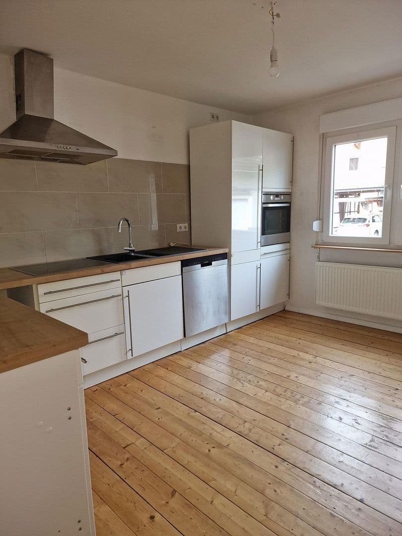 Predaj domu 100 m², pozemek 442 m², Andernach, Porýnie-Falcko Predaj domu 100 m², pozemek 442 m², Andernach, Porýnie-Falcko