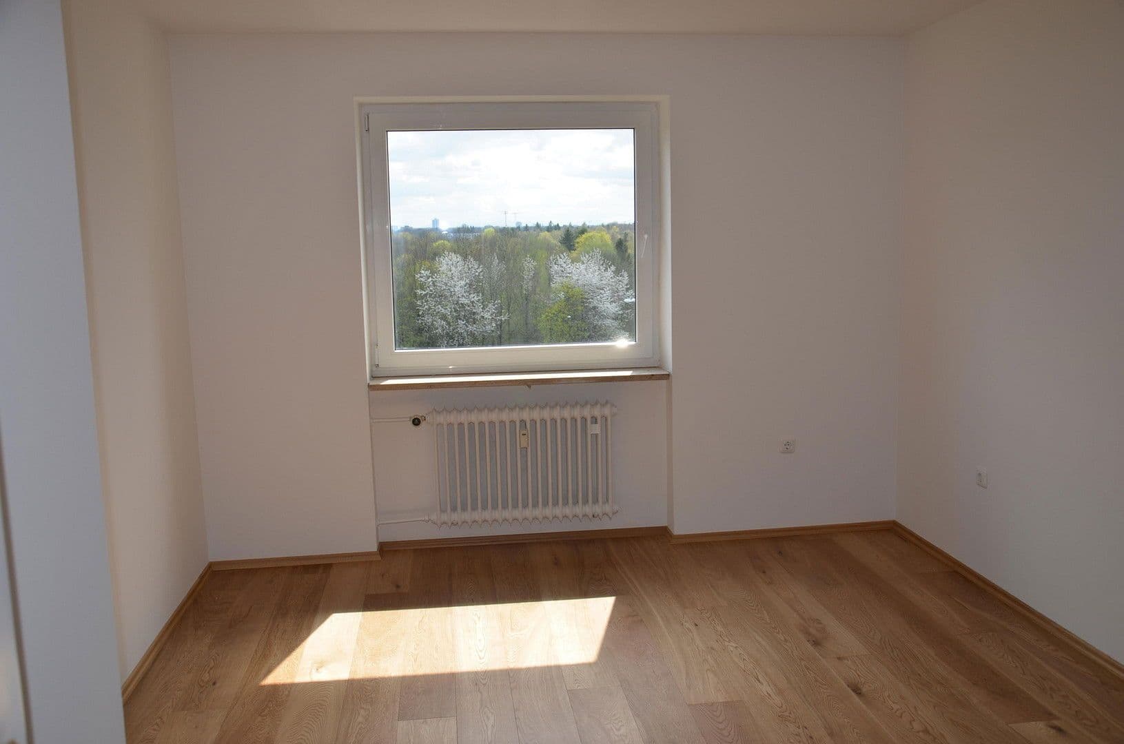 Predaj bytu 3-izbový 67 m², Treitschkestr. 4, München, Bavorsko Predaj bytu 3-izbový 67 m², Treitschkestr. 4, München, Bavorsko