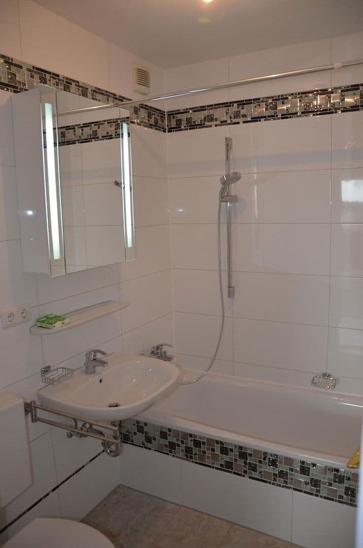 Predaj bytu 3-izbový 67 m², Treitschkestr. 4, München, Bavorsko Predaj bytu 3-izbový 67 m², Treitschkestr. 4, München, Bavorsko