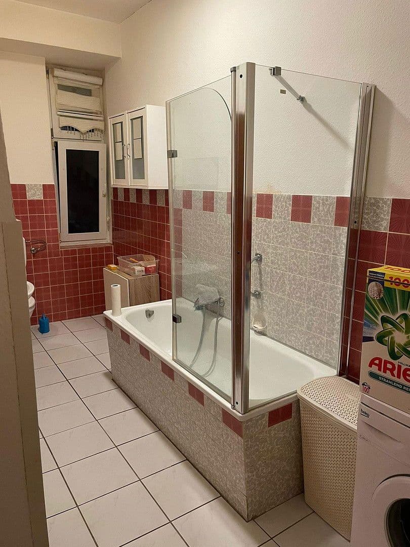 Prenájom bytu 3-izbový 67 m², Gelsenkirchen, Severné Porýnie - Westfálsko Prenájom bytu 3-izbový 67 m², Gelsenkirchen, Severné Porýnie - Westfálsko