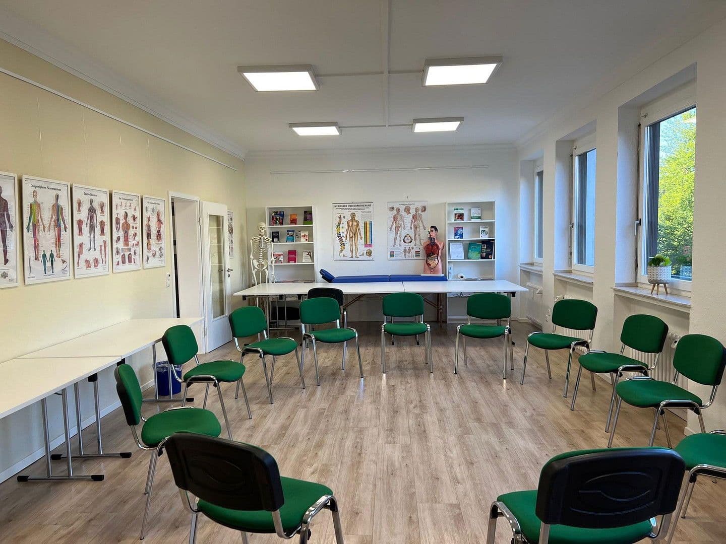 Prenájom kancelárie 139 m², Friedrichstr. 24, Mülheim an der Ruhr, Severné Porýnie - Westfálsko Prenájom kancelárie 139 m², Friedrichstr. 24, Mülheim an der Ruhr, Severné Porýnie - Westfálsko