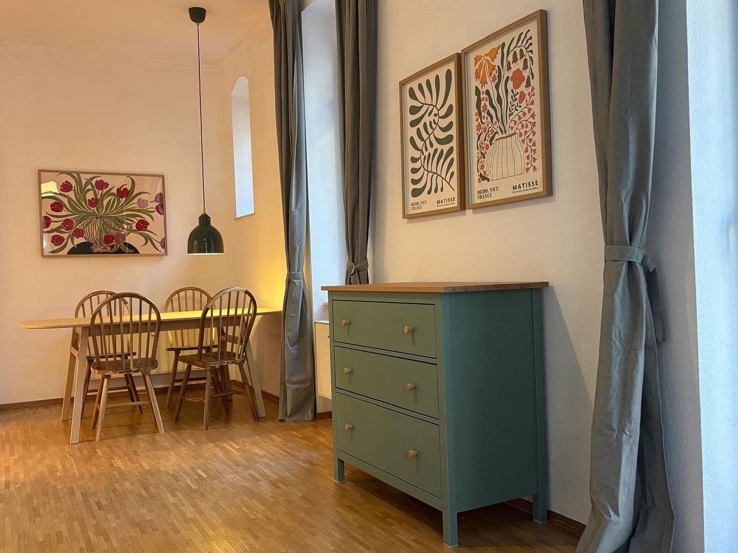 Prenájom bytu 2-izbový 66 m², Dresden, Sasko Prenájom bytu 2-izbový 66 m², Dresden, Sasko