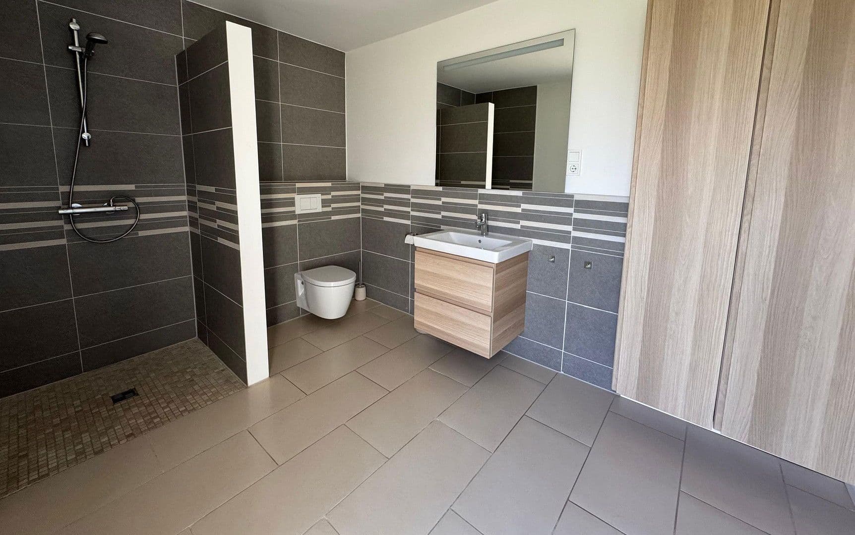 Predaj domu 213 m², pozemek 1.013 m², Elsdorf, Severné Porýnie - Westfálsko Predaj domu 213 m², pozemek 1.013 m², Elsdorf, Severné Porýnie - Westfálsko