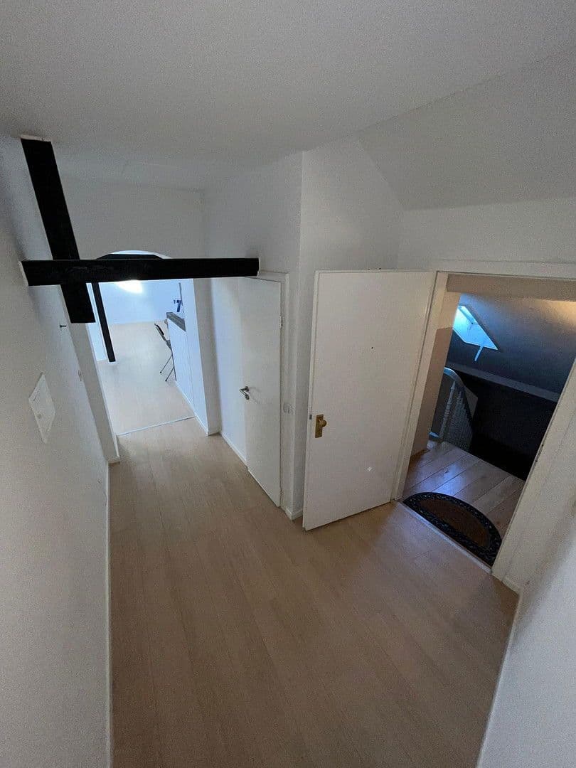 Prenájom bytu 1-izbový 62 m², Linienstraße 34, Düsseldorf, Severné Porýnie - Westfálsko Prenájom bytu 1-izbový 62 m², Linienstraße 34, Düsseldorf, Severné Porýnie - Westfálsko