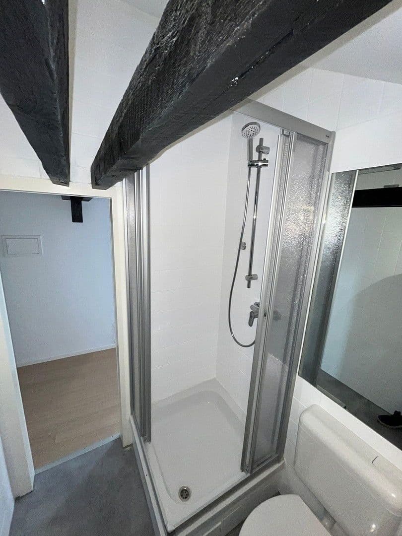 Prenájom bytu 1-izbový 62 m², Linienstraße 34, Düsseldorf, Severné Porýnie - Westfálsko Prenájom bytu 1-izbový 62 m², Linienstraße 34, Düsseldorf, Severné Porýnie - Westfálsko