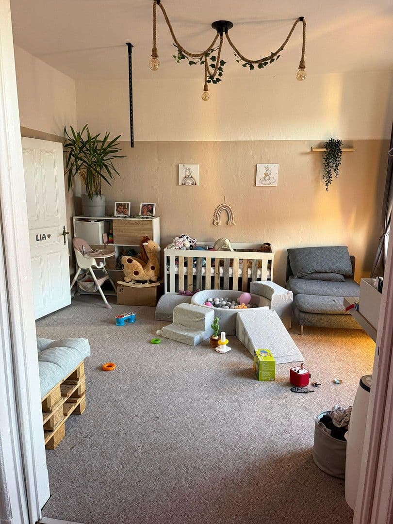 Prenájom bytu 3-izbový 76 m², Holtenauer Straße 209, Kiel, Šlezvicko-Holštajnsko Prenájom bytu 3-izbový 76 m², Holtenauer Straße 209, Kiel, Šlezvicko-Holštajnsko