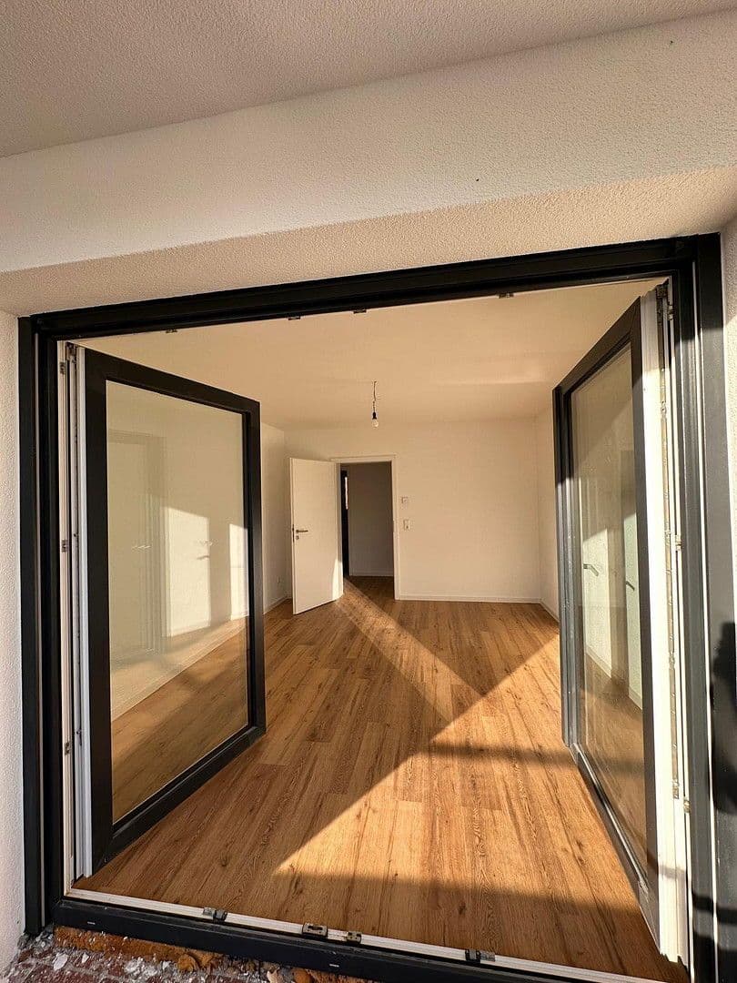 Prenájom bytu 4-izbový 102 m², Markgröningen, Bádensko-Wurttembersko Prenájom bytu 4-izbový 102 m², Markgröningen, Bádensko-Wurttembersko