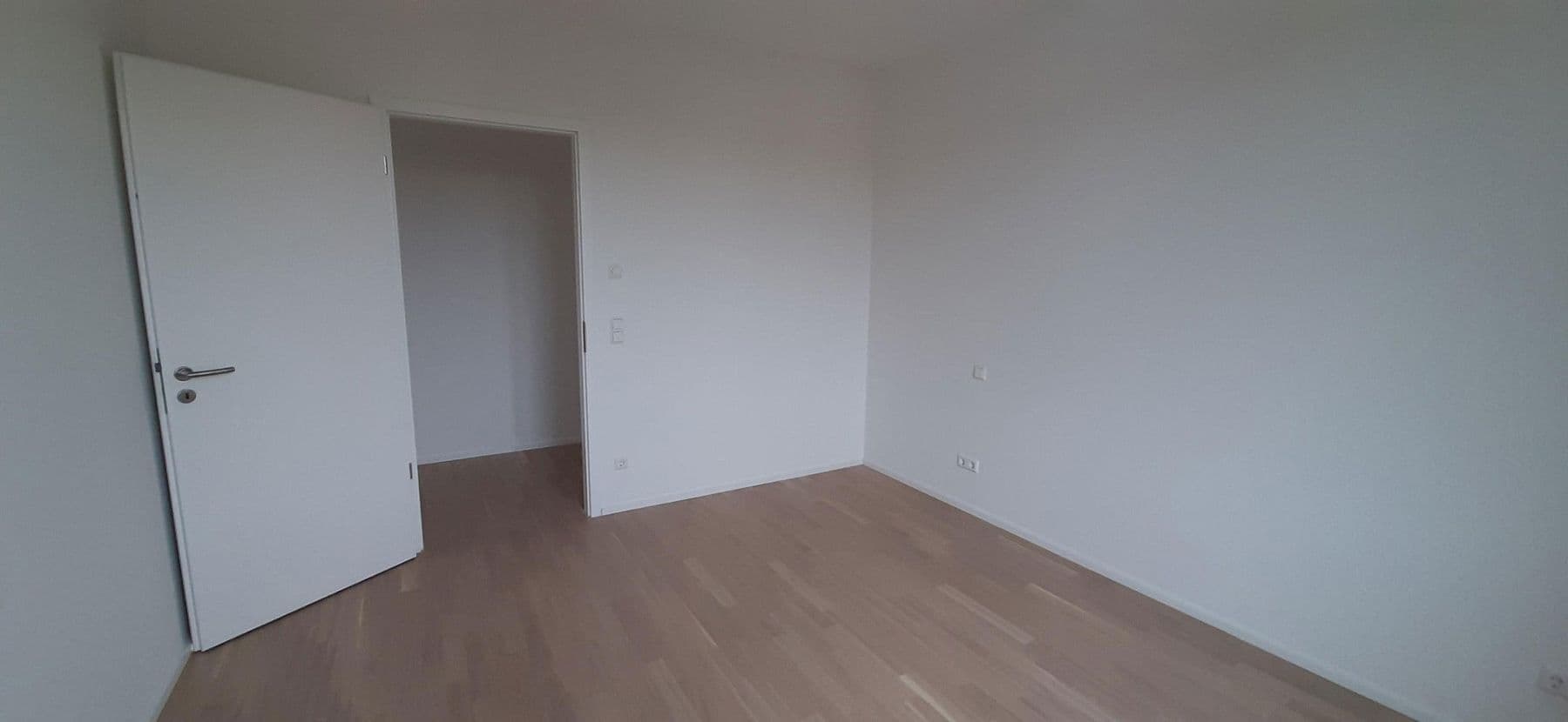 Prenájom bytu 3-izbový 85 m², Stuttgart, Bádensko-Wurttembersko Prenájom bytu 3-izbový 85 m², Stuttgart, Bádensko-Wurttembersko