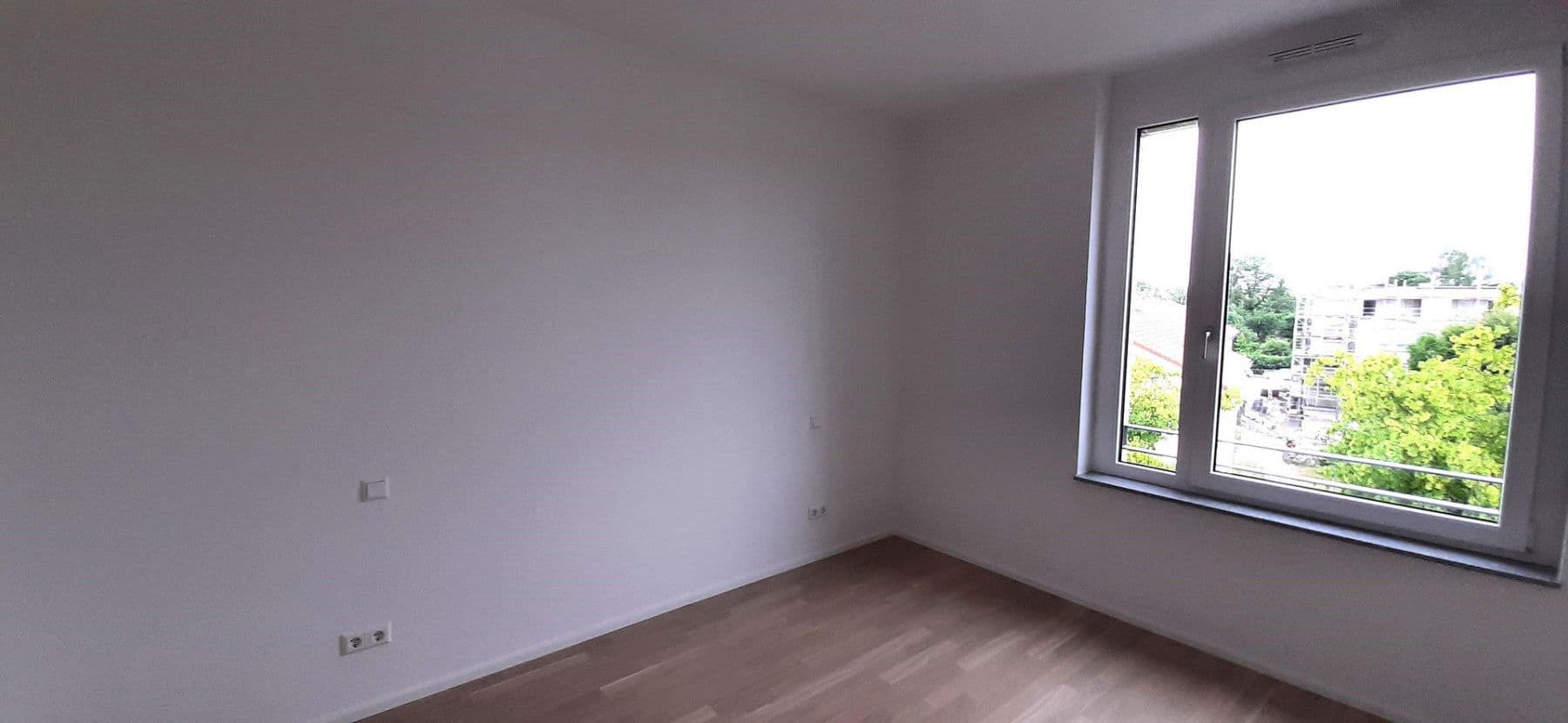 Prenájom bytu 3-izbový 85 m², Stuttgart, Bádensko-Wurttembersko Prenájom bytu 3-izbový 85 m², Stuttgart, Bádensko-Wurttembersko