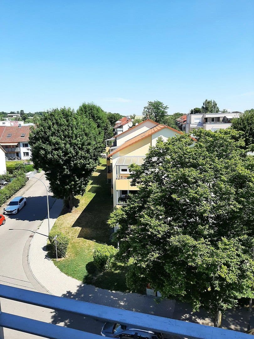 Prenájom bytu 3-izbový 85 m², Stuttgart, Bádensko-Wurttembersko Prenájom bytu 3-izbový 85 m², Stuttgart, Bádensko-Wurttembersko