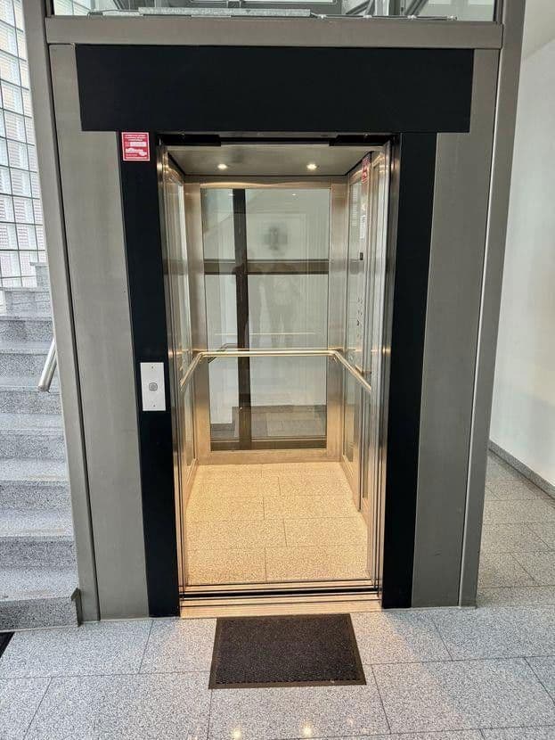 Prenájom bytu 2-izbový 105 m², Rheinbach, Severné Porýnie - Westfálsko Prenájom bytu 2-izbový 105 m², Rheinbach, Severné Porýnie - Westfálsko