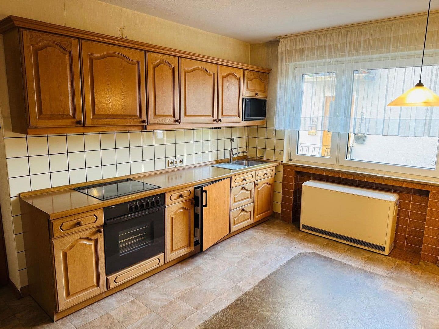 Predaj domu 140 m², pozemek 451 m², Simmern/Hunsrück, Porýnie-Falcko Predaj domu 140 m², pozemek 451 m², Simmern/Hunsrück, Porýnie-Falcko