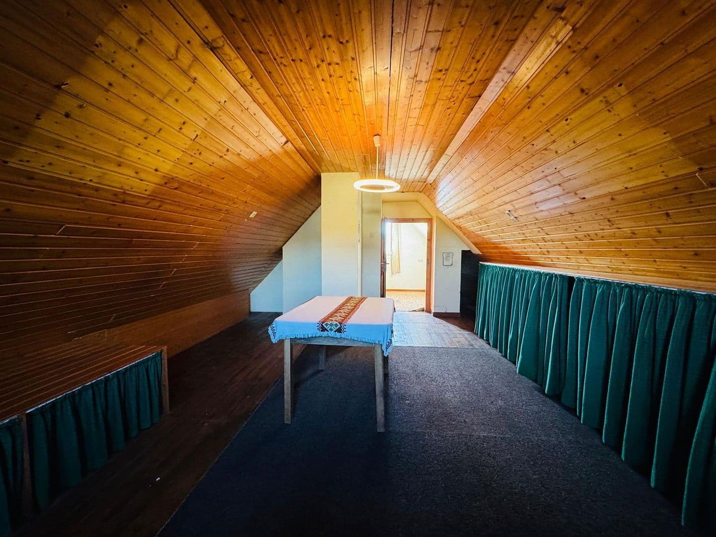 Predaj domu 140 m², pozemek 451 m², Simmern/Hunsrück, Porýnie-Falcko Predaj domu 140 m², pozemek 451 m², Simmern/Hunsrück, Porýnie-Falcko