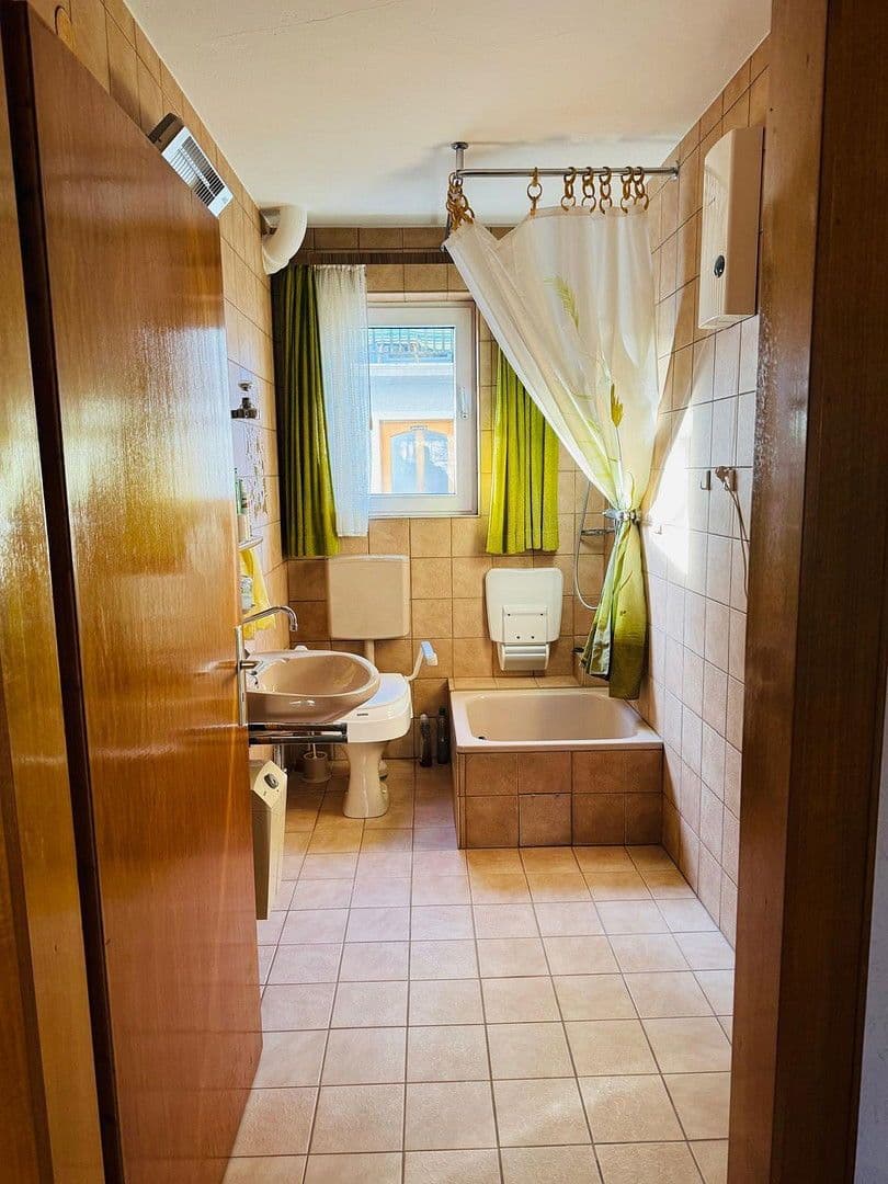 Predaj domu 140 m², pozemek 451 m², Simmern/Hunsrück, Porýnie-Falcko Predaj domu 140 m², pozemek 451 m², Simmern/Hunsrück, Porýnie-Falcko