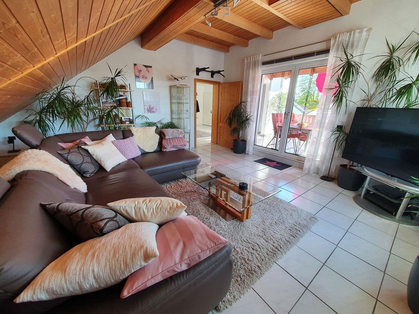 Predaj bytu 3-izbový 112 m², Albert-Schweitzer-Straße, Trebur, Hesensko Predaj bytu 3-izbový 112 m², Albert-Schweitzer-Straße, Trebur, Hesensko