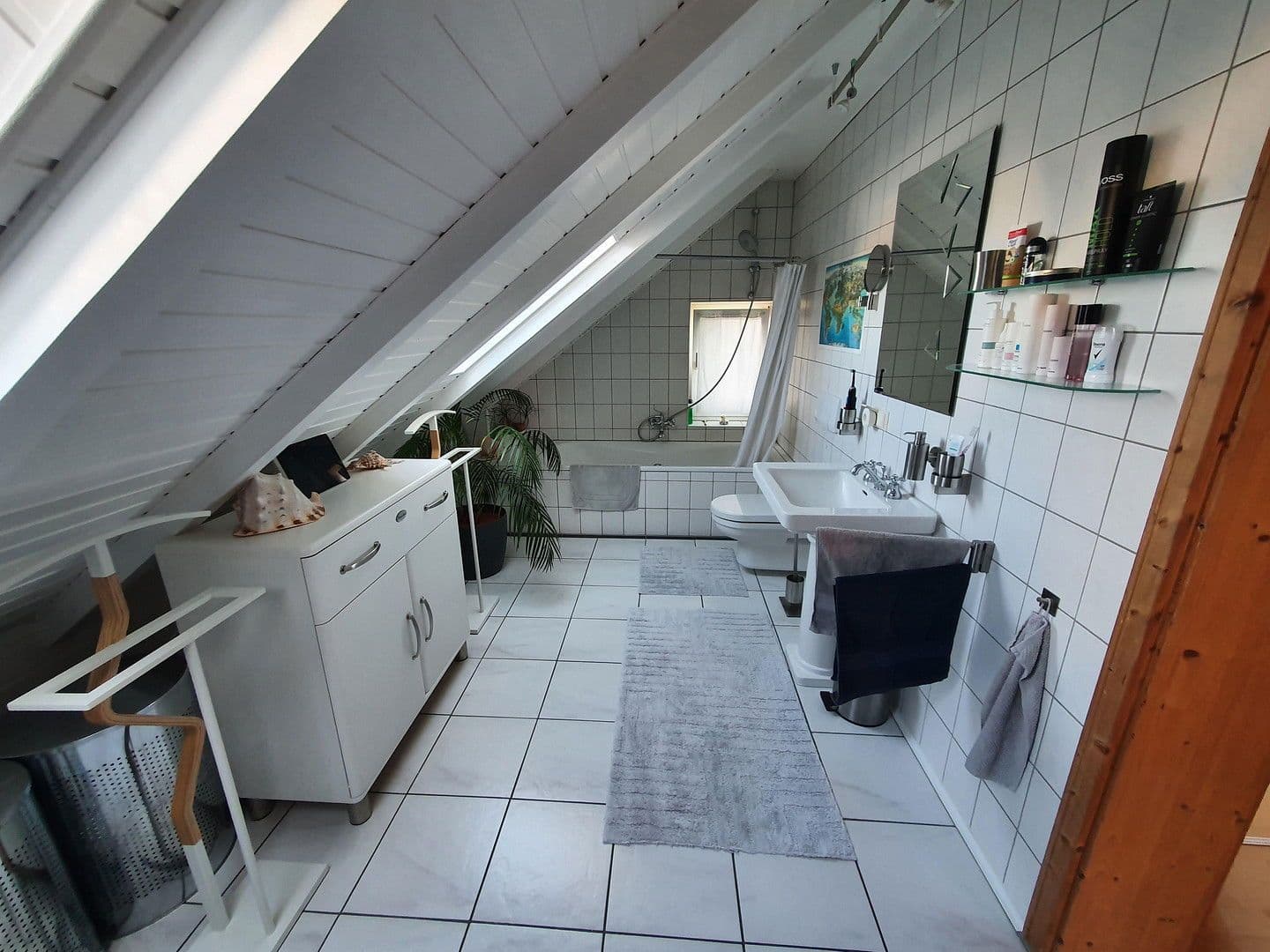 Predaj bytu 3-izbový 112 m², Albert-Schweitzer-Straße, Trebur, Hesensko Predaj bytu 3-izbový 112 m², Albert-Schweitzer-Straße, Trebur, Hesensko