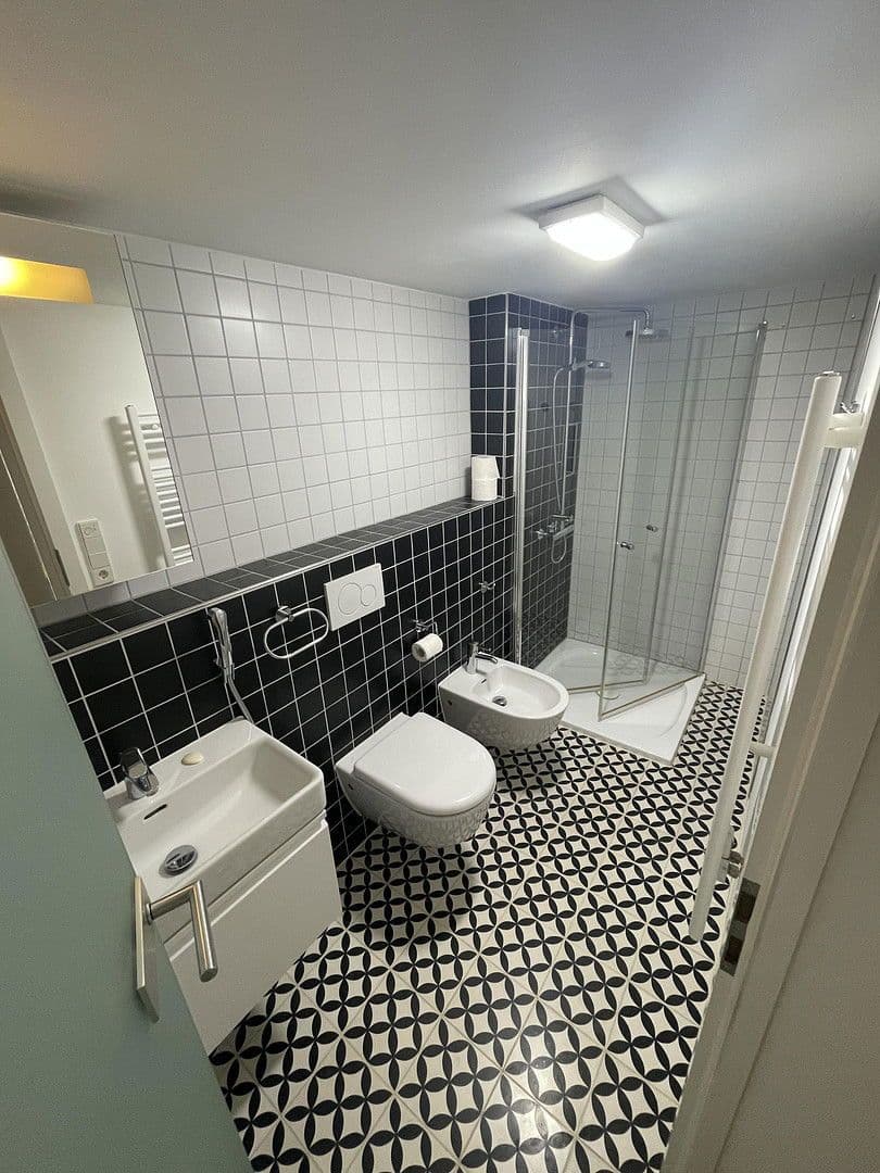 Predaj domu 263 m², pozemek 989 m², Walzbachtal, Bádensko-Wurttembersko Predaj domu 263 m², pozemek 989 m², Walzbachtal, Bádensko-Wurttembersko