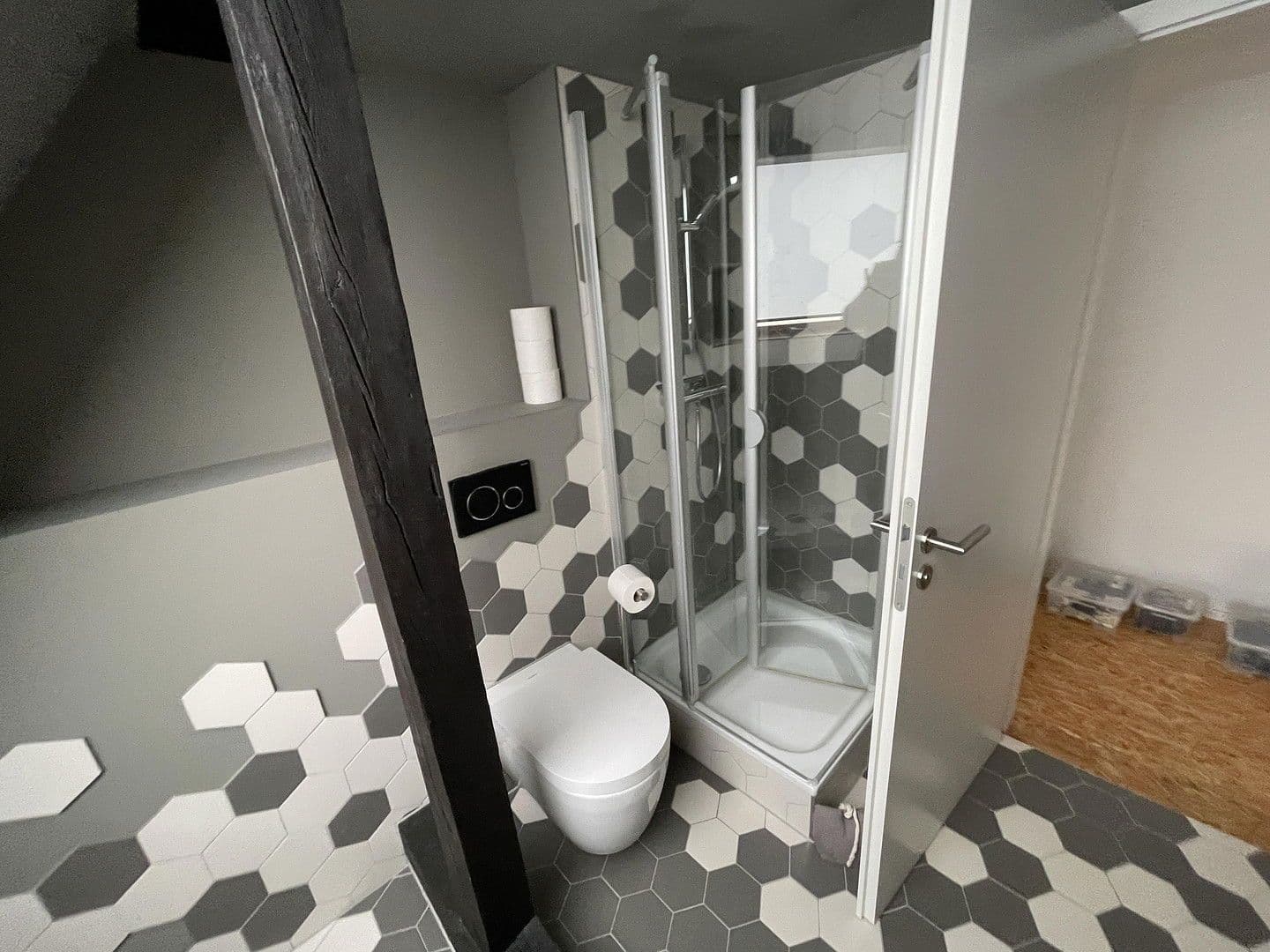 Predaj domu 263 m², pozemek 989 m², Walzbachtal, Bádensko-Wurttembersko Predaj domu 263 m², pozemek 989 m², Walzbachtal, Bádensko-Wurttembersko