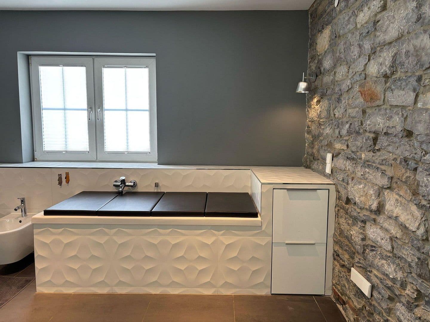 Predaj domu 263 m², pozemek 989 m², Walzbachtal, Bádensko-Wurttembersko Predaj domu 263 m², pozemek 989 m², Walzbachtal, Bádensko-Wurttembersko