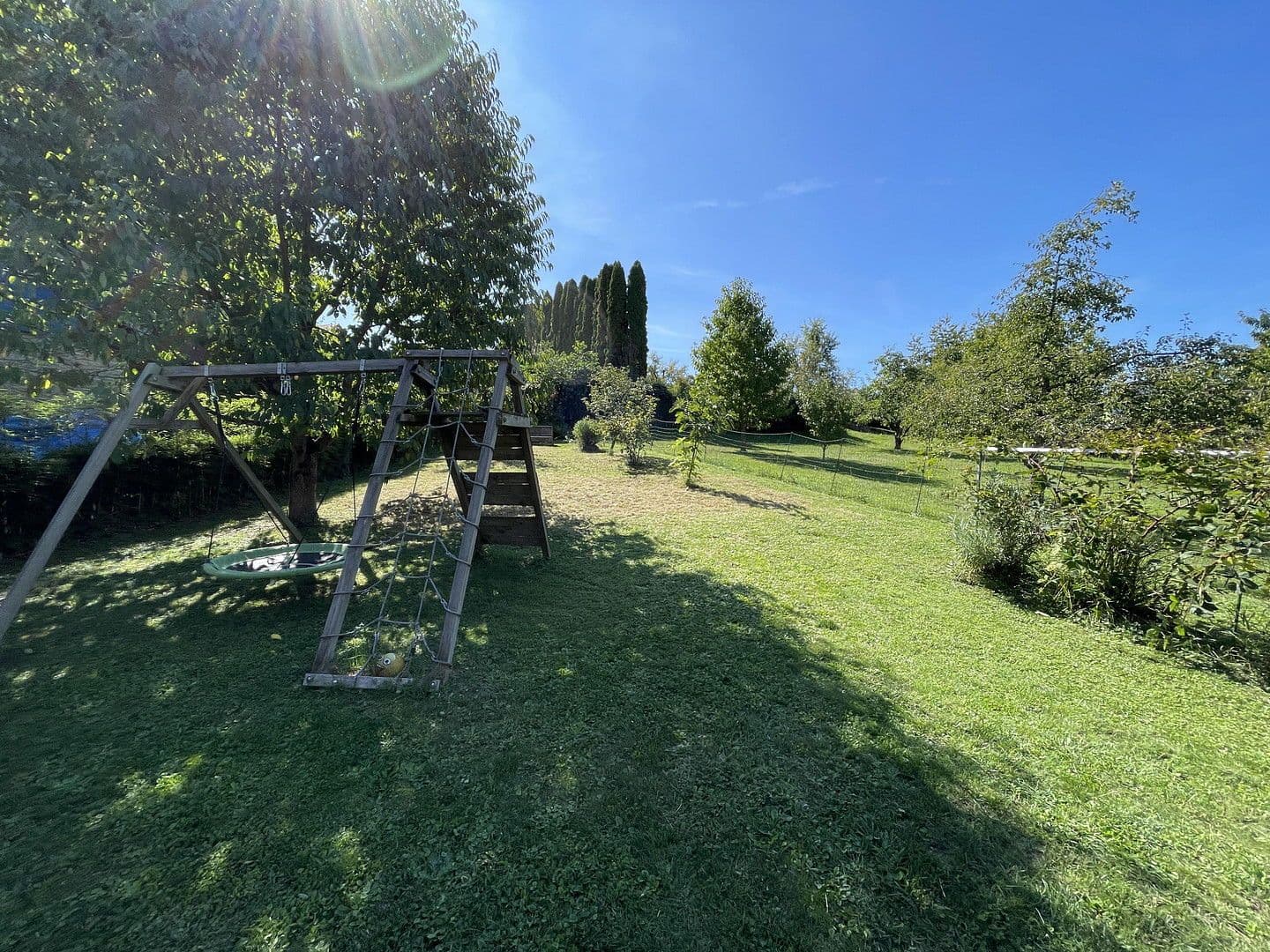 Predaj domu 263 m², pozemek 989 m², Walzbachtal, Bádensko-Wurttembersko Predaj domu 263 m², pozemek 989 m², Walzbachtal, Bádensko-Wurttembersko