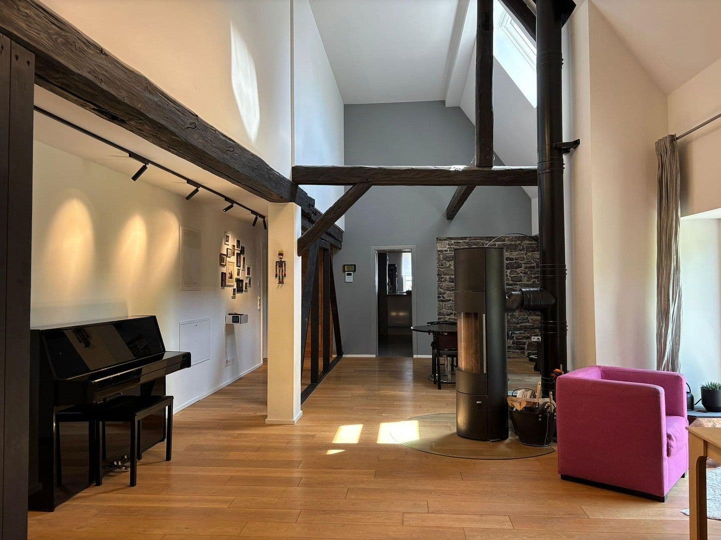 Predaj domu 263 m², pozemek 989 m², Walzbachtal, Bádensko-Wurttembersko Predaj domu 263 m², pozemek 989 m², Walzbachtal, Bádensko-Wurttembersko