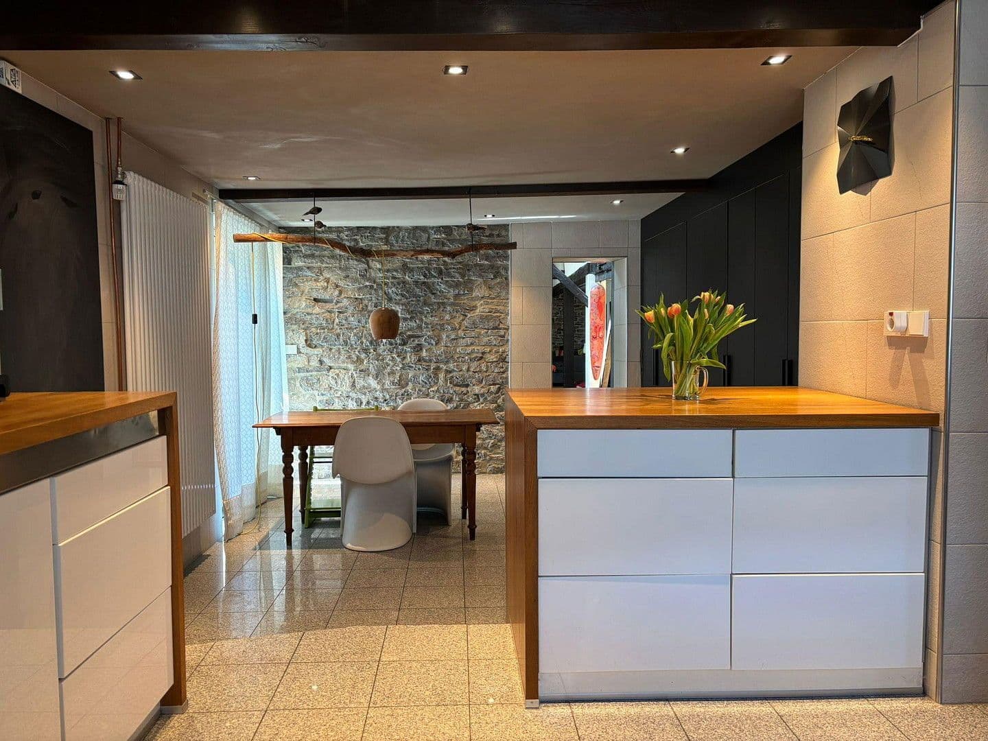 Predaj domu 263 m², pozemek 989 m², Walzbachtal, Bádensko-Wurttembersko Predaj domu 263 m², pozemek 989 m², Walzbachtal, Bádensko-Wurttembersko