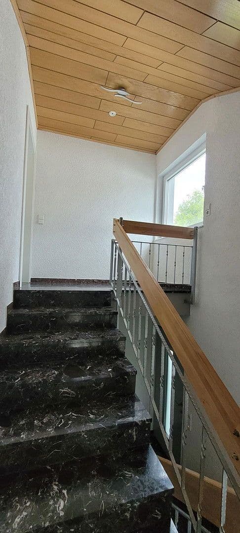 Prenájom bytu 3-izbový 102 m², Bretten, Bádensko-Wurttembersko Prenájom bytu 3-izbový 102 m², Bretten, Bádensko-Wurttembersko