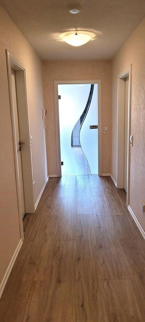 Prenájom bytu 3-izbový 102 m², Bretten, Bádensko-Wurttembersko Prenájom bytu 3-izbový 102 m², Bretten, Bádensko-Wurttembersko