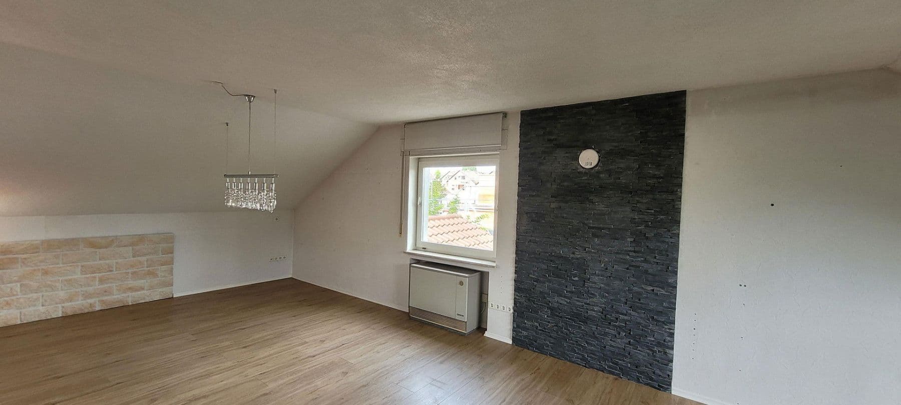 Prenájom bytu 3-izbový 102 m², Bretten, Bádensko-Wurttembersko Prenájom bytu 3-izbový 102 m², Bretten, Bádensko-Wurttembersko