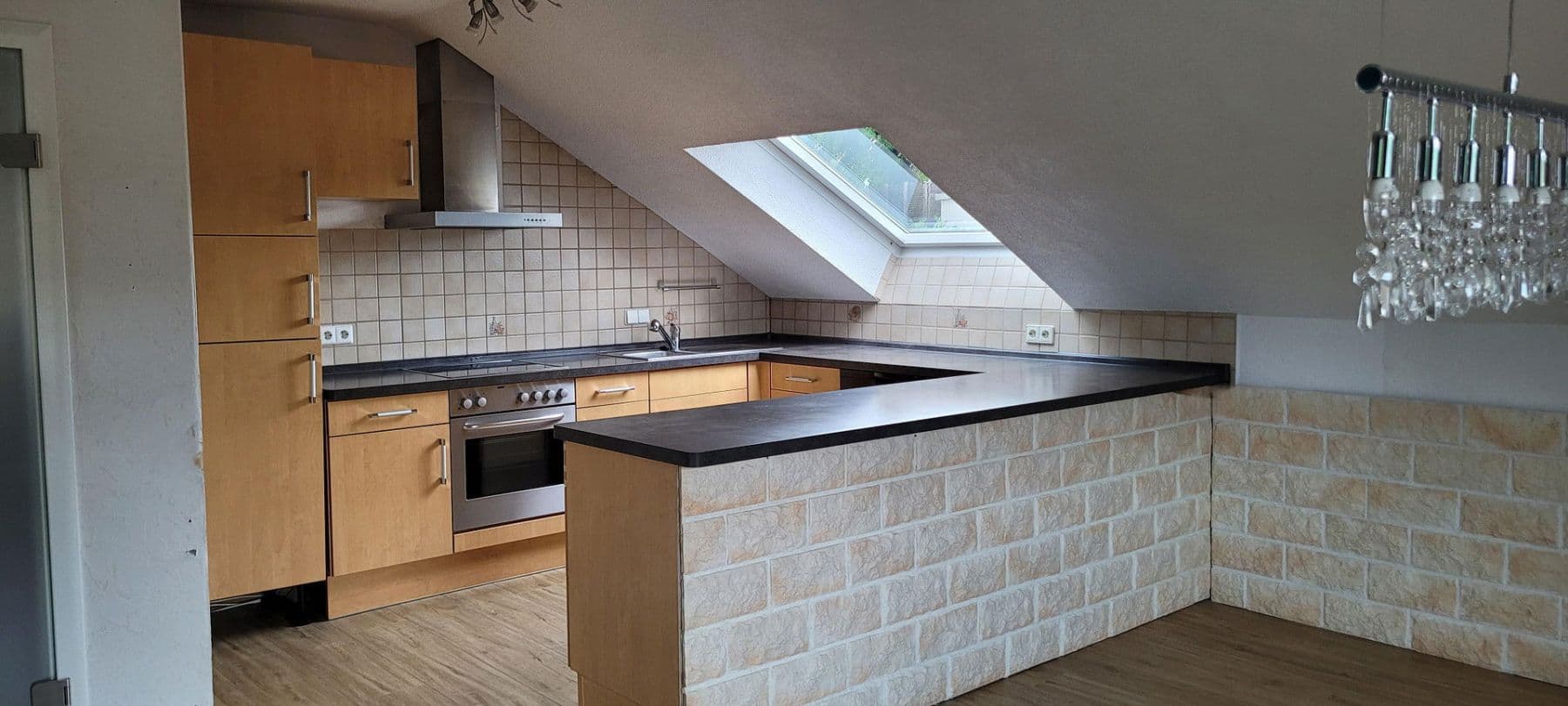 Prenájom bytu 3-izbový 102 m², Bretten, Bádensko-Wurttembersko Prenájom bytu 3-izbový 102 m², Bretten, Bádensko-Wurttembersko