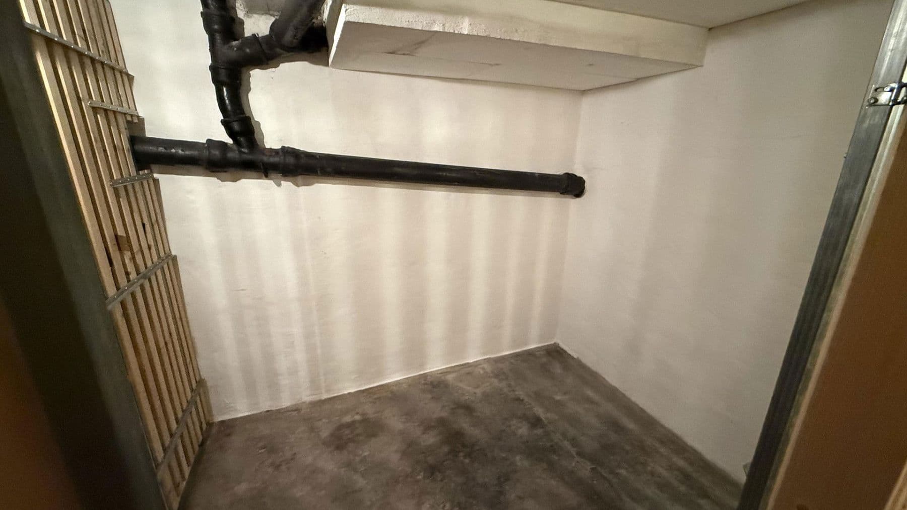 Prenájom bytu 4-izbový 106 m², Stuttgart, Bádensko-Wurttembersko Prenájom bytu 4-izbový 106 m², Stuttgart, Bádensko-Wurttembersko