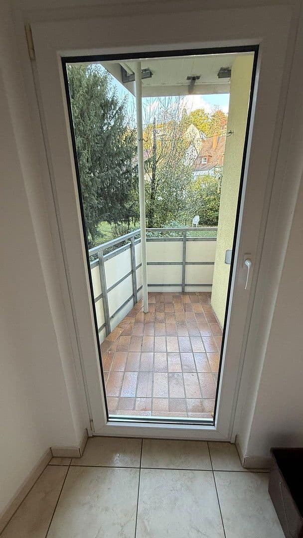 Prenájom bytu 4-izbový 106 m², Stuttgart, Bádensko-Wurttembersko Prenájom bytu 4-izbový 106 m², Stuttgart, Bádensko-Wurttembersko