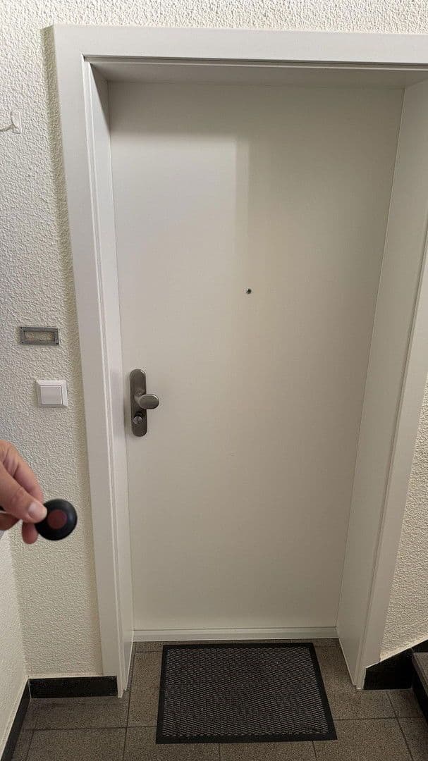 Prenájom bytu 4-izbový 106 m², Stuttgart, Bádensko-Wurttembersko Prenájom bytu 4-izbový 106 m², Stuttgart, Bádensko-Wurttembersko