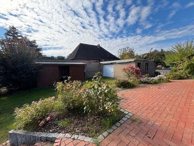 Predaj domu 179 m², pozemek 1.000 m², Nelkenstraße 13, Syke, Dolné Sasko Predaj domu 179 m², pozemek 1.000 m², Nelkenstraße 13, Syke, Dolné Sasko