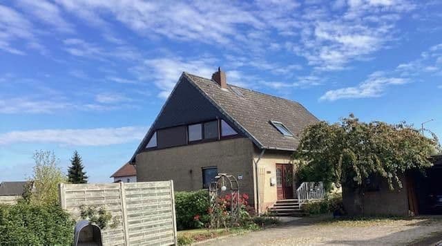 Predaj domu 179 m², pozemek 1.000 m², Nelkenstraße 13, Syke, Dolné Sasko Predaj domu 179 m², pozemek 1.000 m², Nelkenstraße 13, Syke, Dolné Sasko