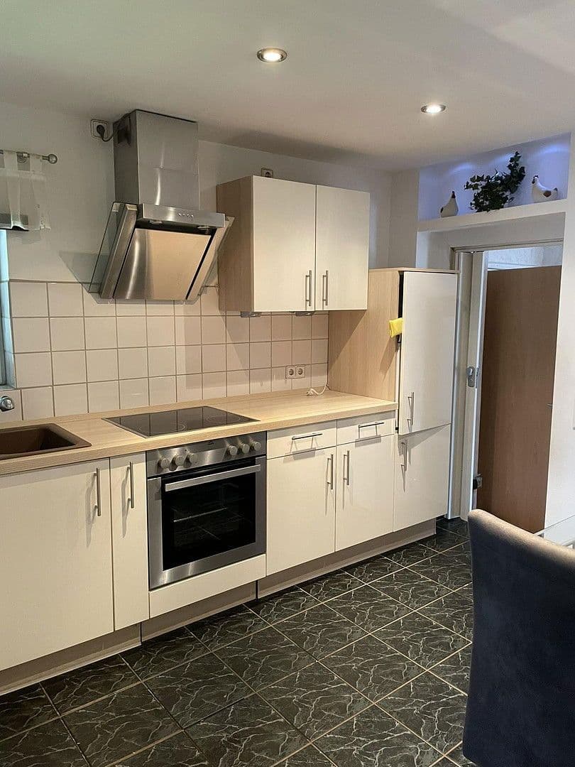 Predaj domu 300 m², pozemek 685 m², Diemelsee, Hesensko Predaj domu 300 m², pozemek 685 m², Diemelsee, Hesensko