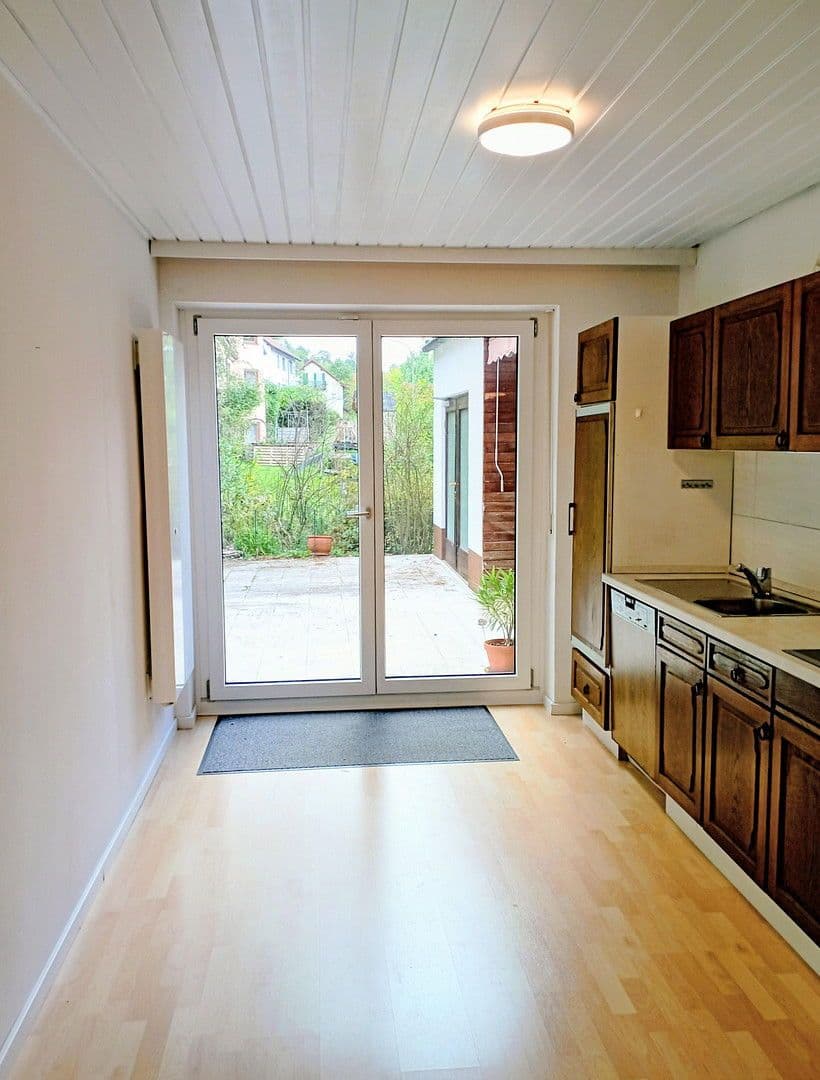 Prenájom bytu 4-izbový 166 m², Eltmann, Bavorsko Prenájom bytu 4-izbový 166 m², Eltmann, Bavorsko