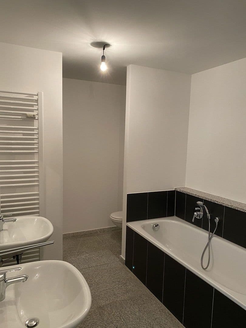 Prenájom bytu 4-izbový 115 m², Franz Marc Str 1c, Puchheim, Bavorsko Prenájom bytu 4-izbový 115 m², Franz Marc Str 1c, Puchheim, Bavorsko