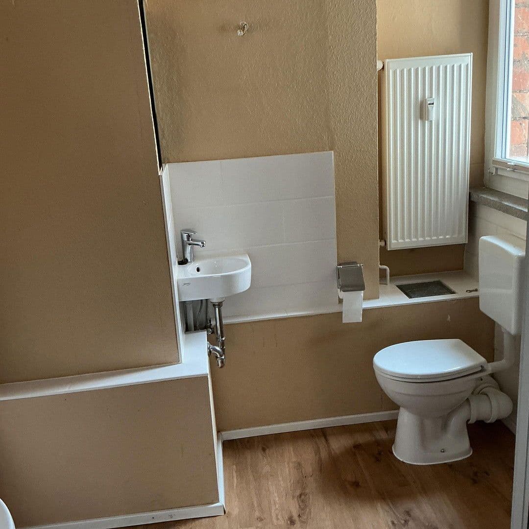 Prenájom bytu 1-izbový 55 m², Stadelstraße 1, Suhl, Durínsko Prenájom bytu 1-izbový 55 m², Stadelstraße 1, Suhl, Durínsko