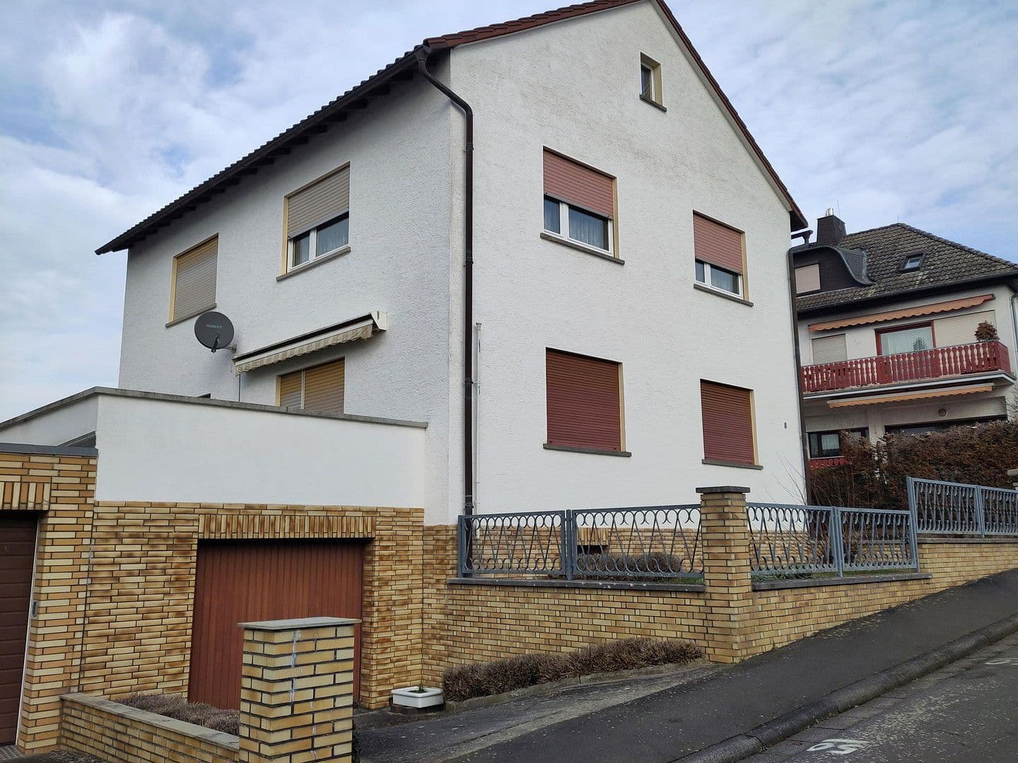 Predaj domu 170 m², pozemek 530 m², Bad Nauheim, Hesensko Predaj domu 170 m², pozemek 530 m², Bad Nauheim, Hesensko